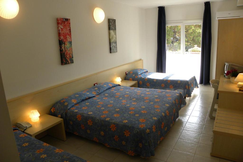 Hotel Santa Cruz Lignano Sabbiadoro Phòng bức ảnh