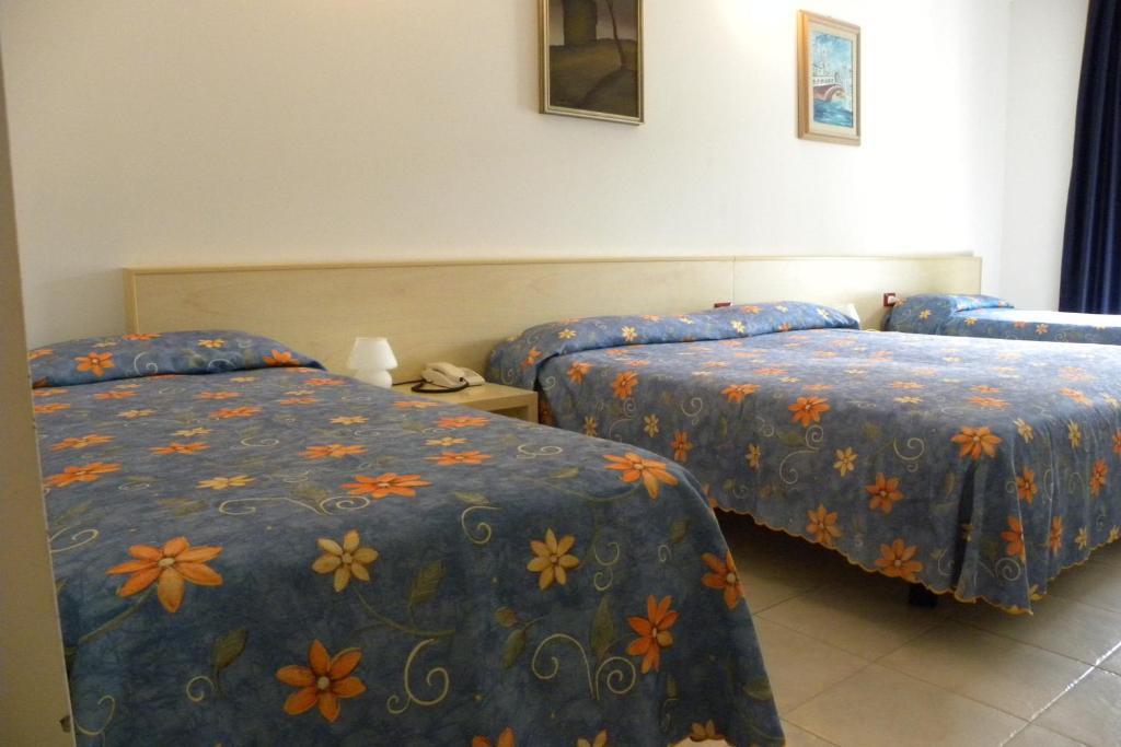 Hotel Santa Cruz Lignano Sabbiadoro Phòng bức ảnh