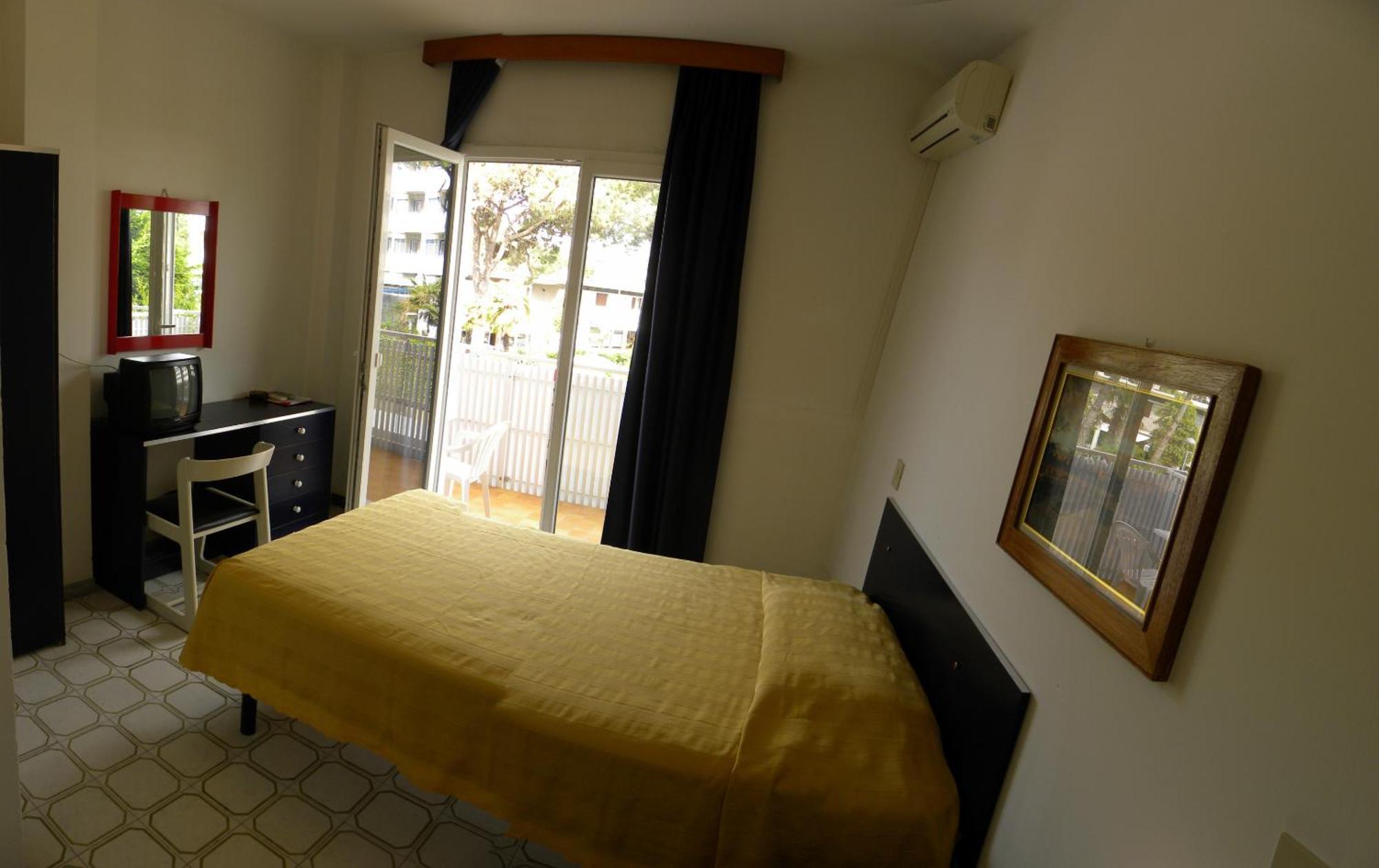 Hotel Santa Cruz Lignano Sabbiadoro Ngoại thất bức ảnh