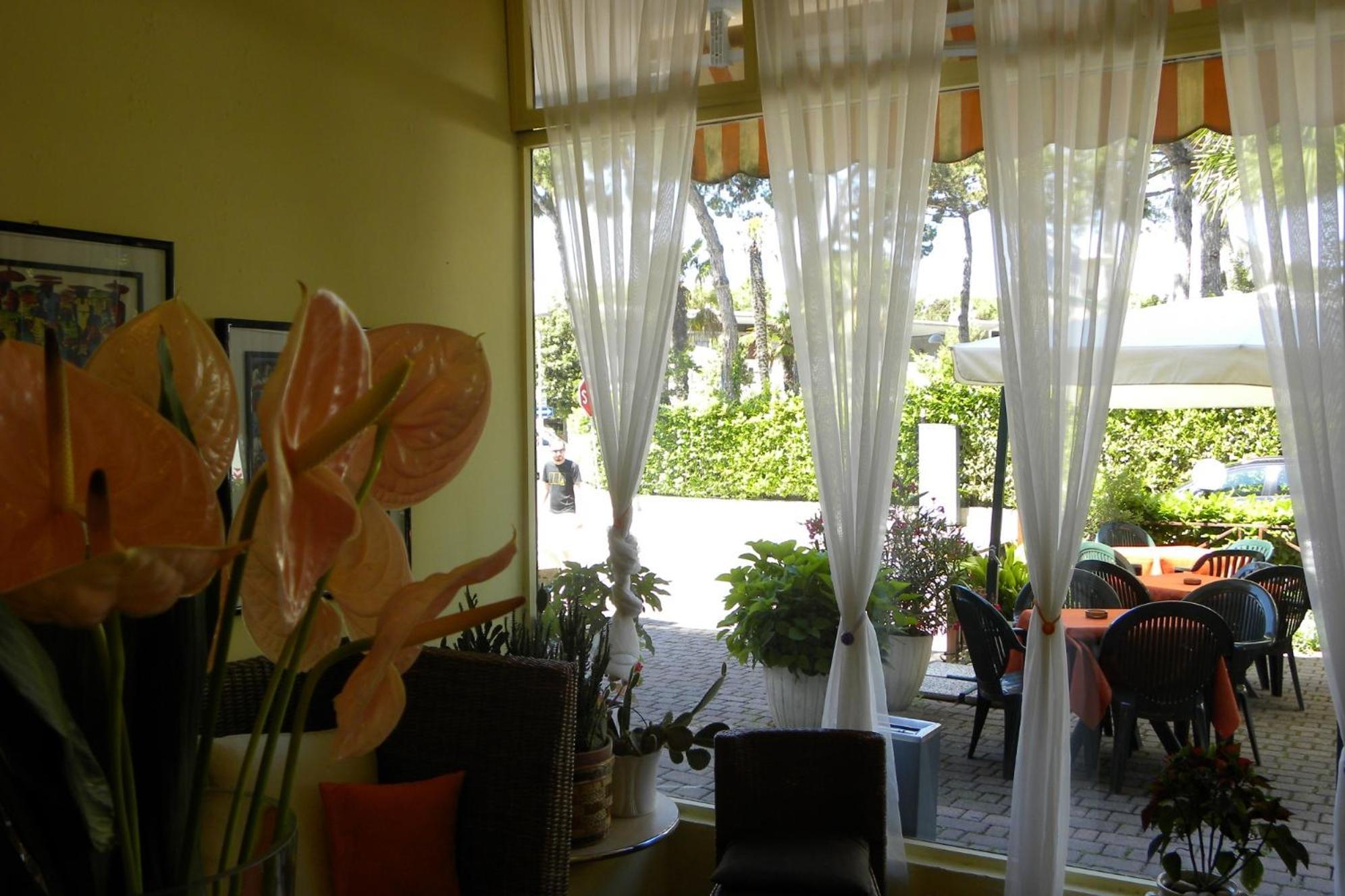 Hotel Santa Cruz Lignano Sabbiadoro Ngoại thất bức ảnh